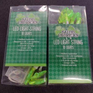 ST. PATRICK’S DAY HAIR CLIPS ,NECKLACE,2 SETS OF LIGHT'S ( ALL NEW )